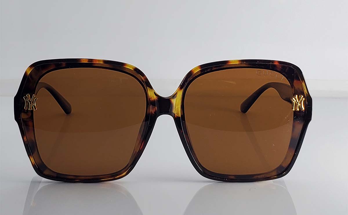 gucci brown front